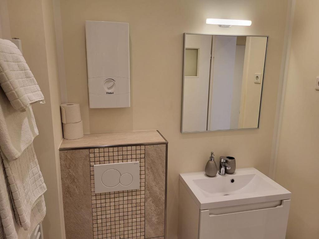 Design Apartment Naehe Duesseldorf Krefeld Eksteriør billede